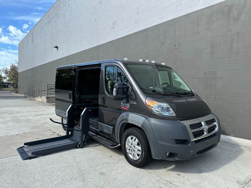 ram promaster cargo van 2018 3C6TRVAG5JE105919 image ram promaster cargo van 2018 3C6TRVAG5JE105919 image